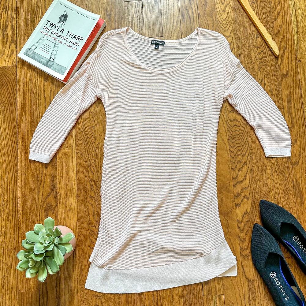 Express Light Pastel Pink Ribbed Long 3/4 Sleeve Sweater